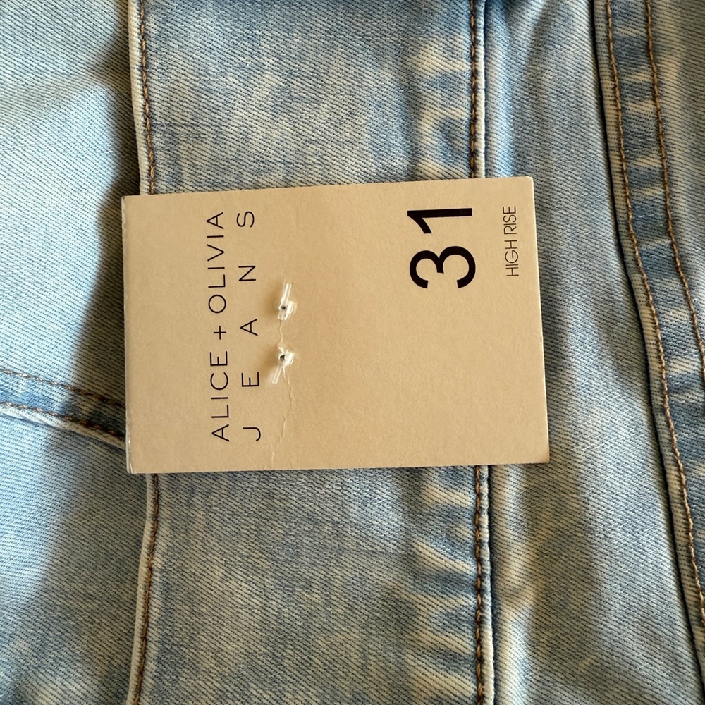 Alice + Olivia Beautiful Seamed Wide-leg Jeans - Picture 15 of 17